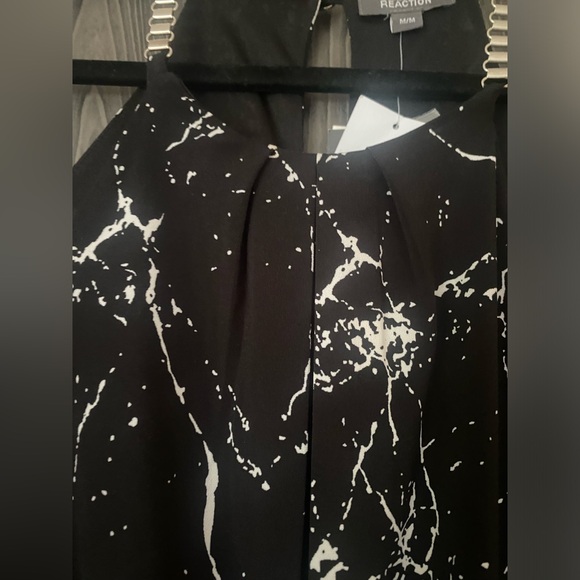 Black & White Kenneth Cole Marble print halter dress w/chain straps, NWT, sz M - Picture 3 of 8